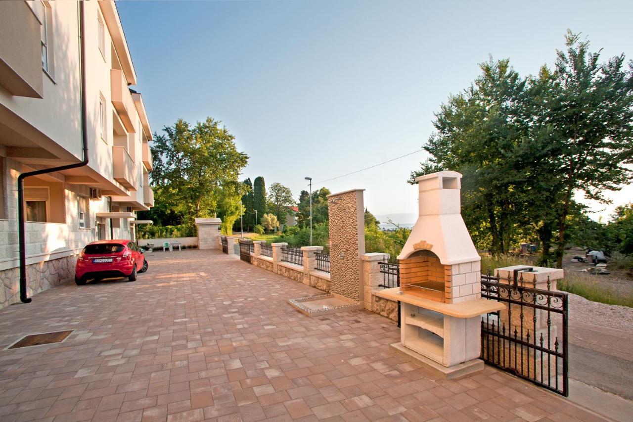 Apartments Maslina II Njivice Exteriör bild