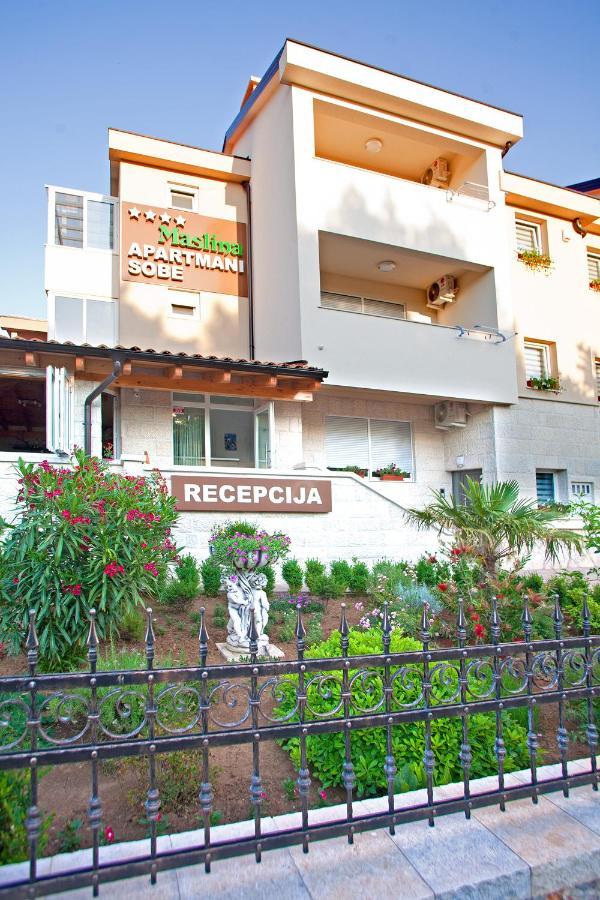 Apartments Maslina II Njivice Exteriör bild