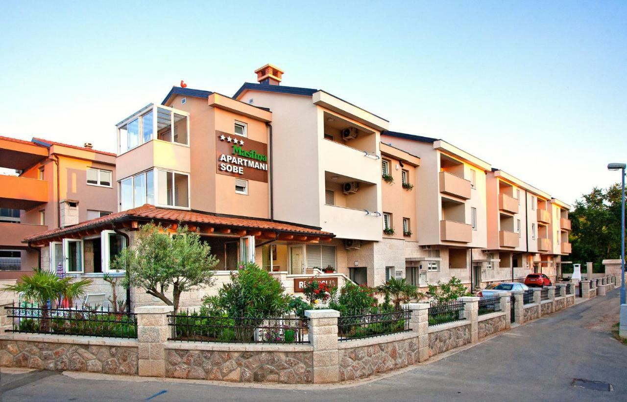 Apartments Maslina II Njivice Exteriör bild